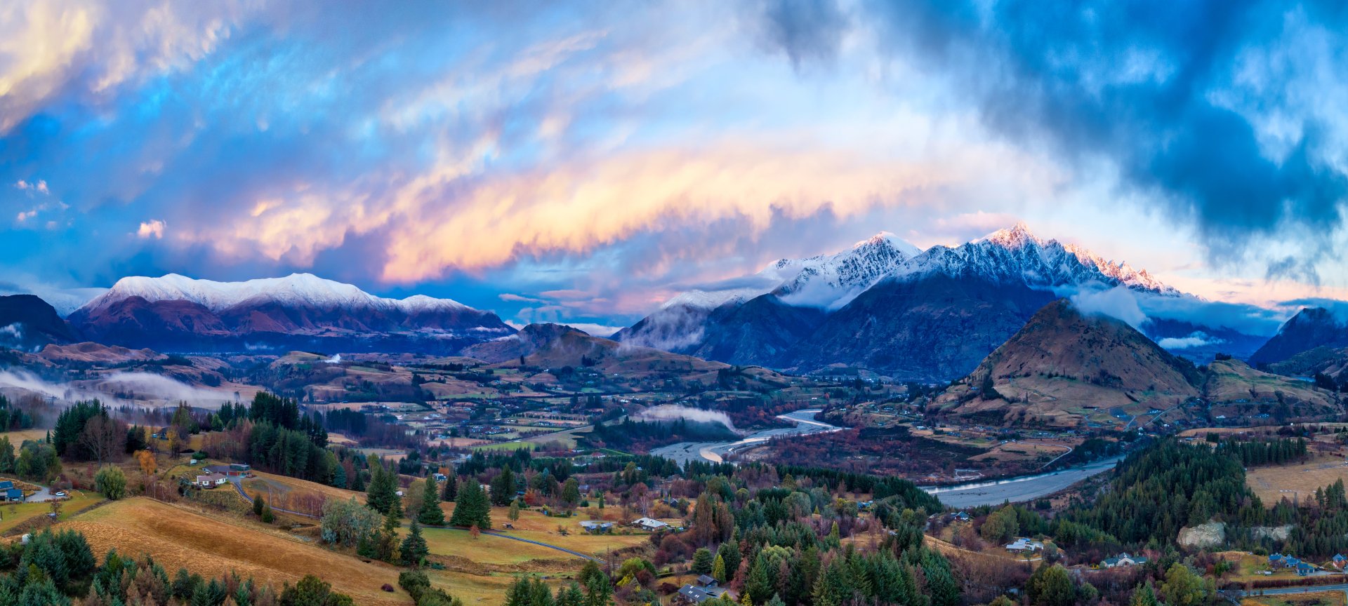 Queenstown area mountains and sky